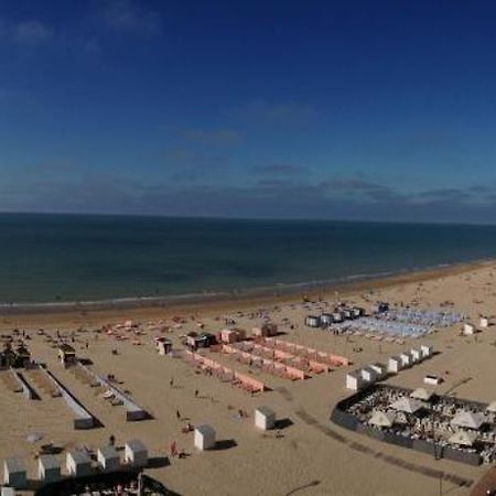 Апартаменти Zeedijk44 - Frontal Sea View Penthouse Де-Панне Екстер'єр фото
