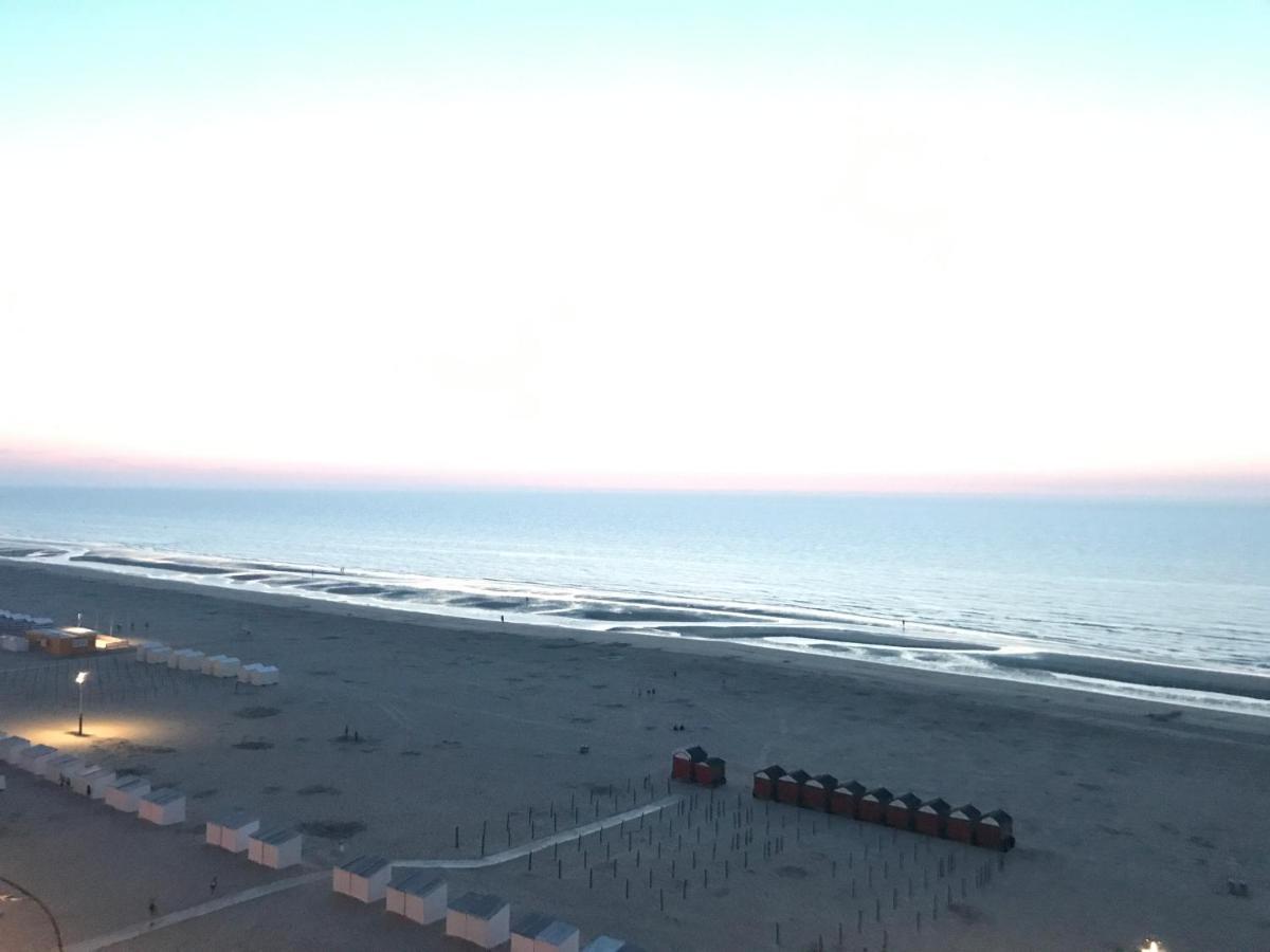 Апартаменти Zeedijk44 - Frontal Sea View Penthouse Де-Панне Екстер'єр фото